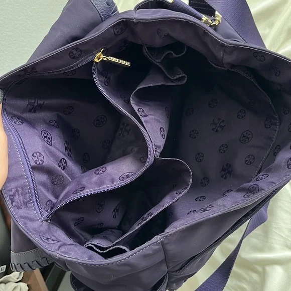 TORY BURCH DIAPER BAG - Picture 6 of 6